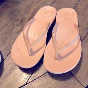 Fitflops only wore a handful of times.Color is Blush/Beige. Great neutral color